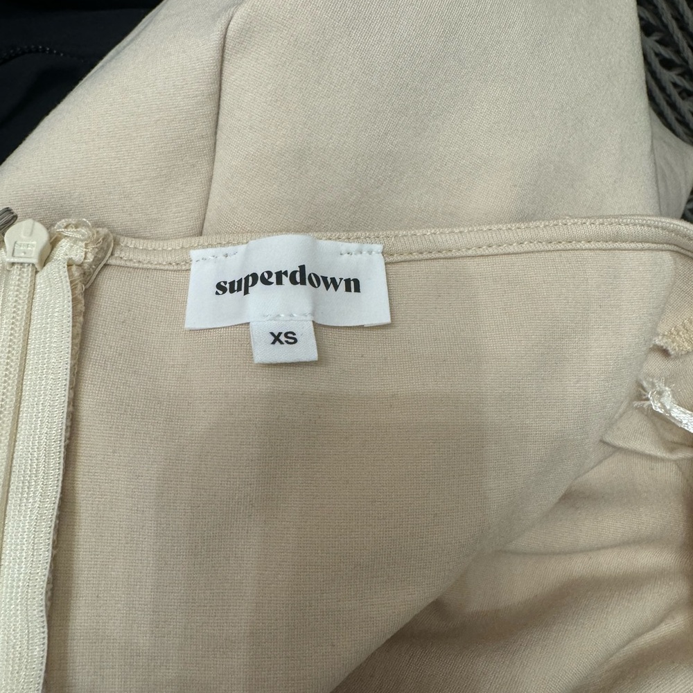 Superdown Reece Halter Dress - Picture 4 of 5